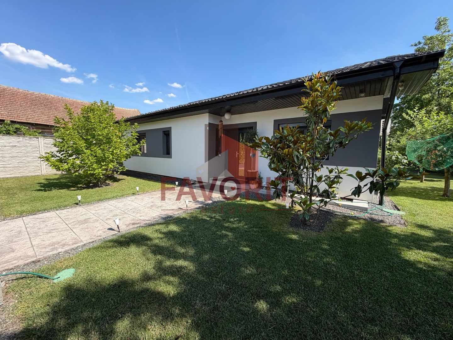 Casa individuala in Sacalaz | Piscina | Garaj | Teren 1000 mp | - Poză 1