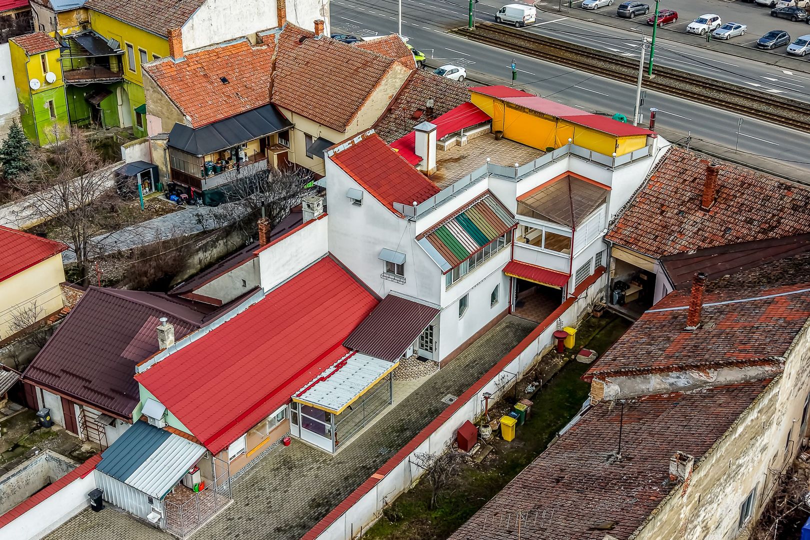 Spațiu comercial,  hala, si un penthouse în centrul Aradului Nou - Poză 2