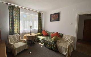 Apartament 3 camere, decomandat Cetate - Poză 3