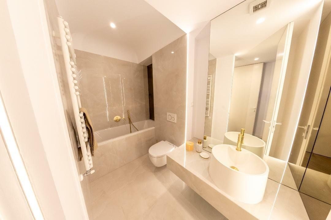 APARTAMENT 3 CAMERE SUPERB DE INCHIRIAT I PARCARE INCLUSA I CORTINA NORTH - Poză 12