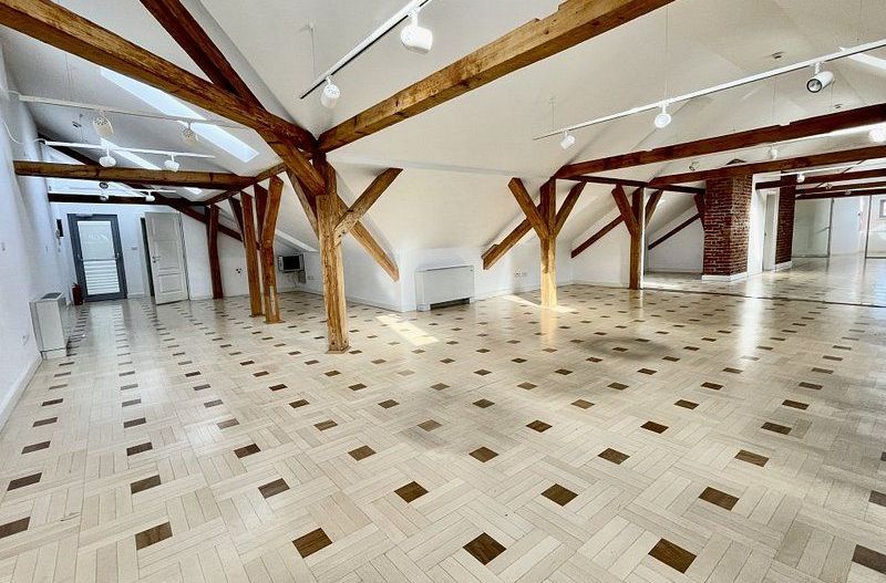 Mansardă cochetă în Piața Unirii - Poză 2