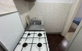 Garsoniera Podu Ros 10 min Centru Palas Mall - Poză 7