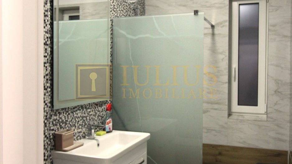 La parter, centrala proprie, incalzire in pardoseala. - Poză 12