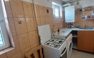 Ap.mansarda,constructie 2010,se ajunge usor si rapid la metrou. - Poză 7