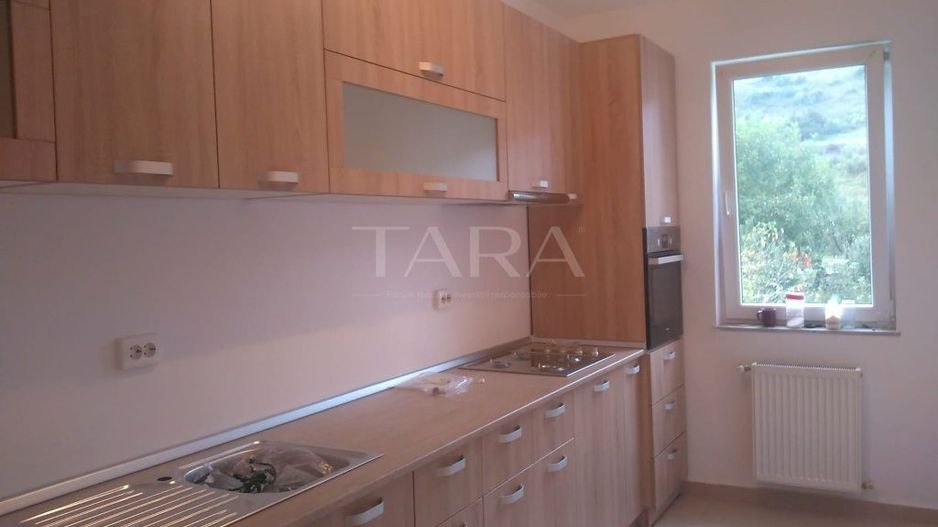 Apartament 2 camere decomandat, zona Restaurant Roata - Poză 1