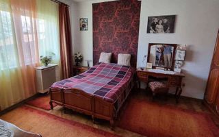 Vand casa cu etaj in zona Titulescu - Poză 6