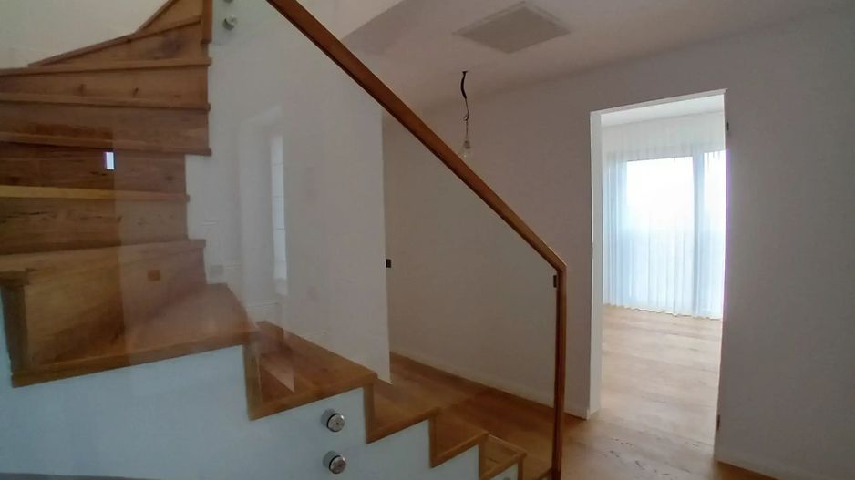 Apartament spatios 3 camere tip duplex I Zona Baneasa - Aerogarii - Poză 2