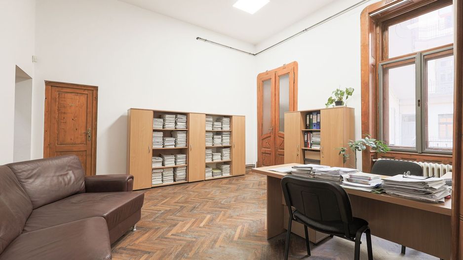 Apartament 6 camere cu potențial de birou în Palatul Kovacs - Poză 5