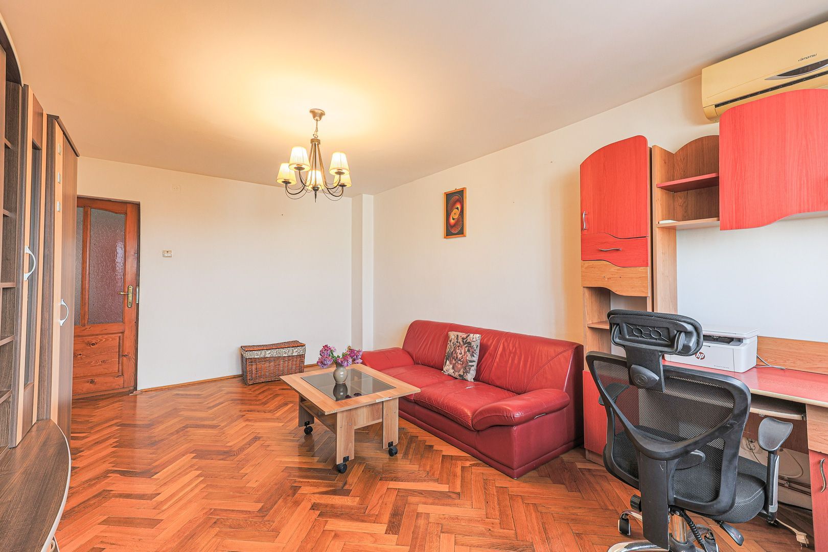 Rezervat! Apartament 2 camere, decomandat, 64 mp, etaj 4/4 - Poză 3