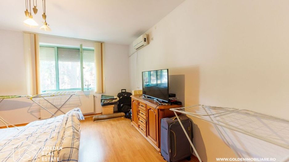 Oportunitate de investiție, vila pretabila pentru  afacere de familie - Poză 26