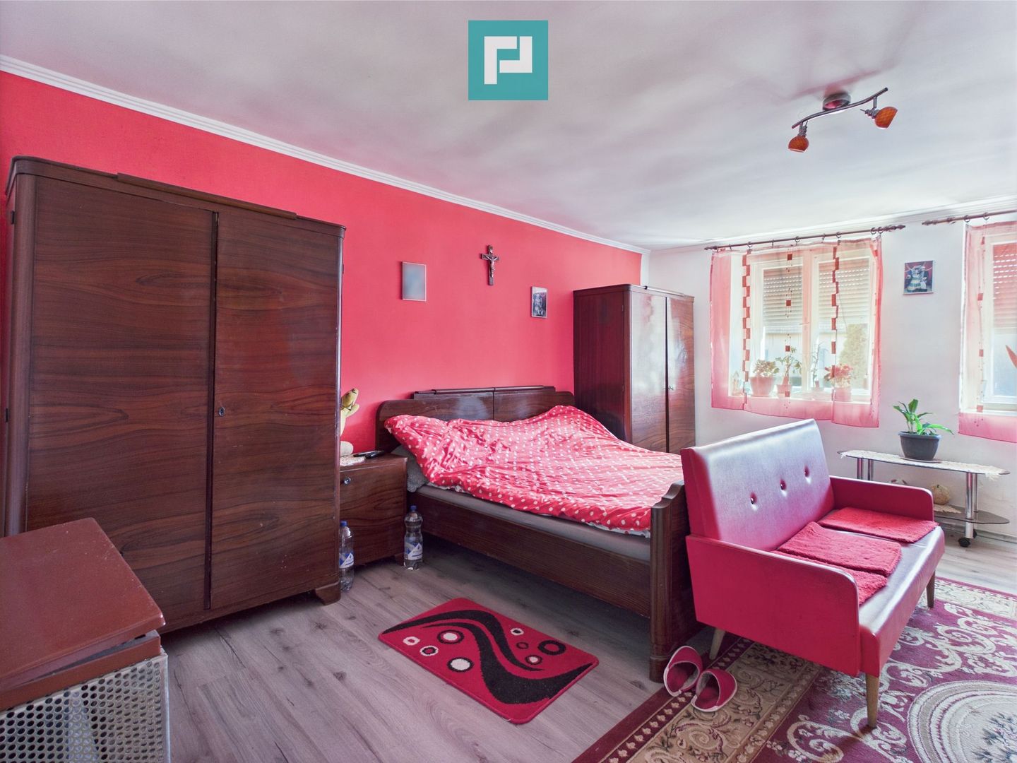 Casă la doar 6km de graniță cu România - Poză 7