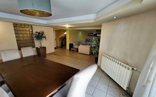 Vilă spațioasă, central, ideală pentru activități comerciale/birouri - Poză 5