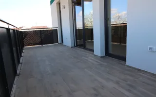 Apartament deosebit cu acces direct din lift - Poză 19