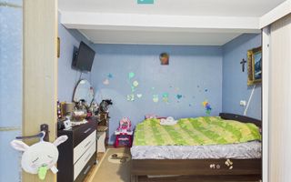 Casă cu 4 camere pe Bd. Laminorului – modernă și întreținută - Poză 10