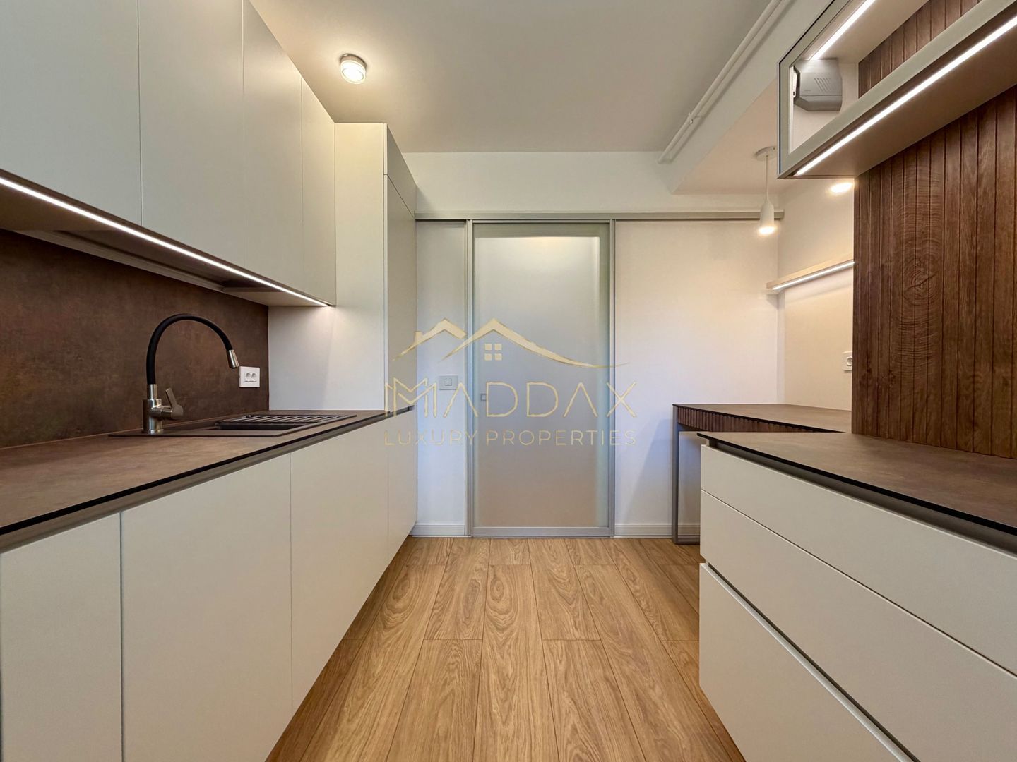 Apartament cu 2 camere *72mpu* + Terasa / *Prima Inchiriere* / Baneasa - Metrou - Poză 33