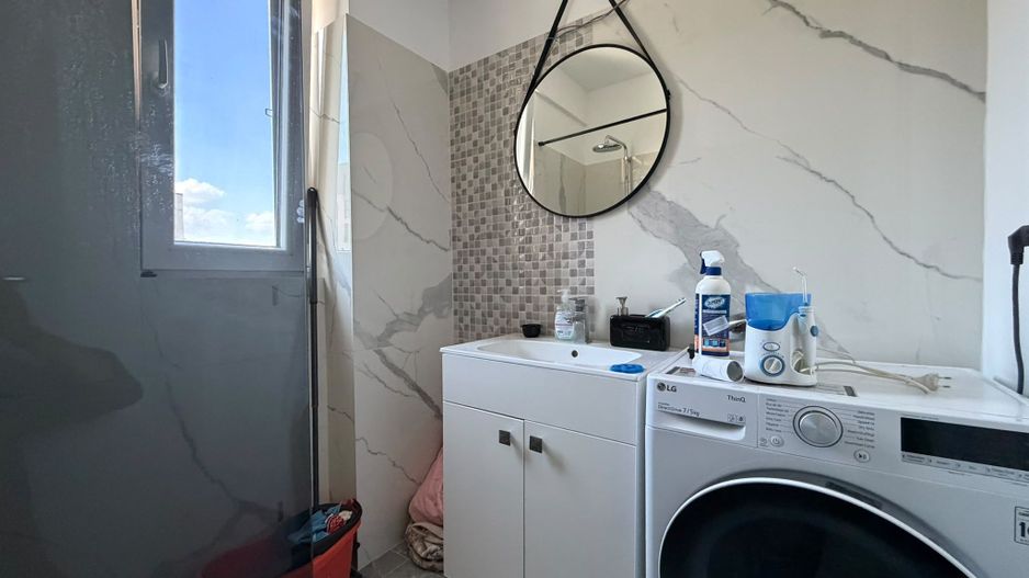 Apartament cu 3 camere, 2 bai si loc de parcare - Poză 15