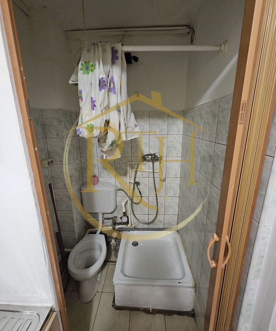 Oferim spre vânzare o garsonieră spațioasă în zona Take Ionescu - Poză 7