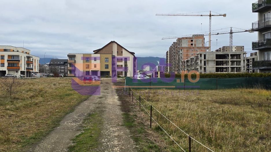 Teren 1.000 mp intravilan – Zonă Mixtă M2, Str. Nicolae Labiș, Brașov - Poză 5