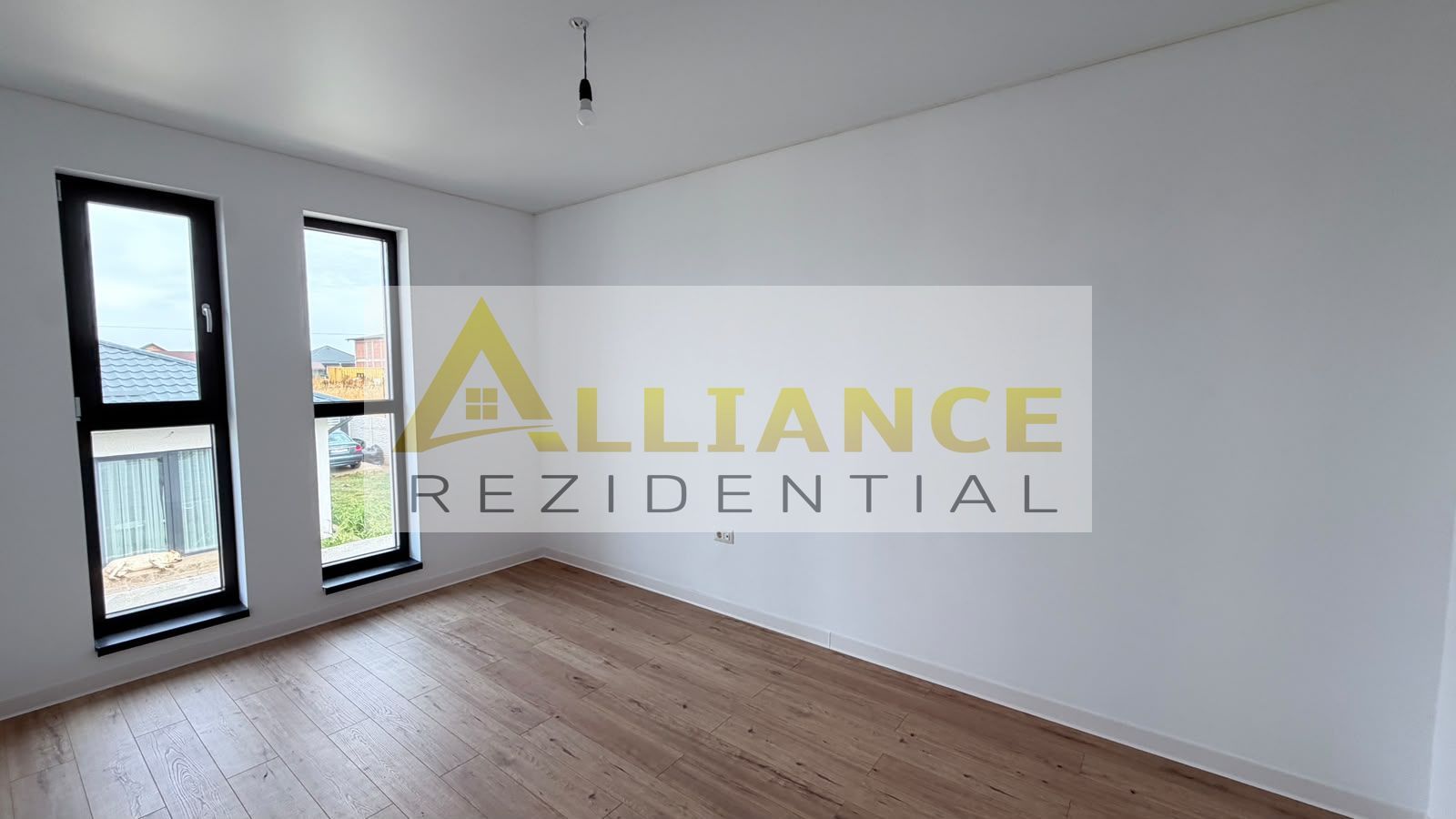 Casa Individuala - 4 camere - 2 bai - 450 mp teren - Poză 9