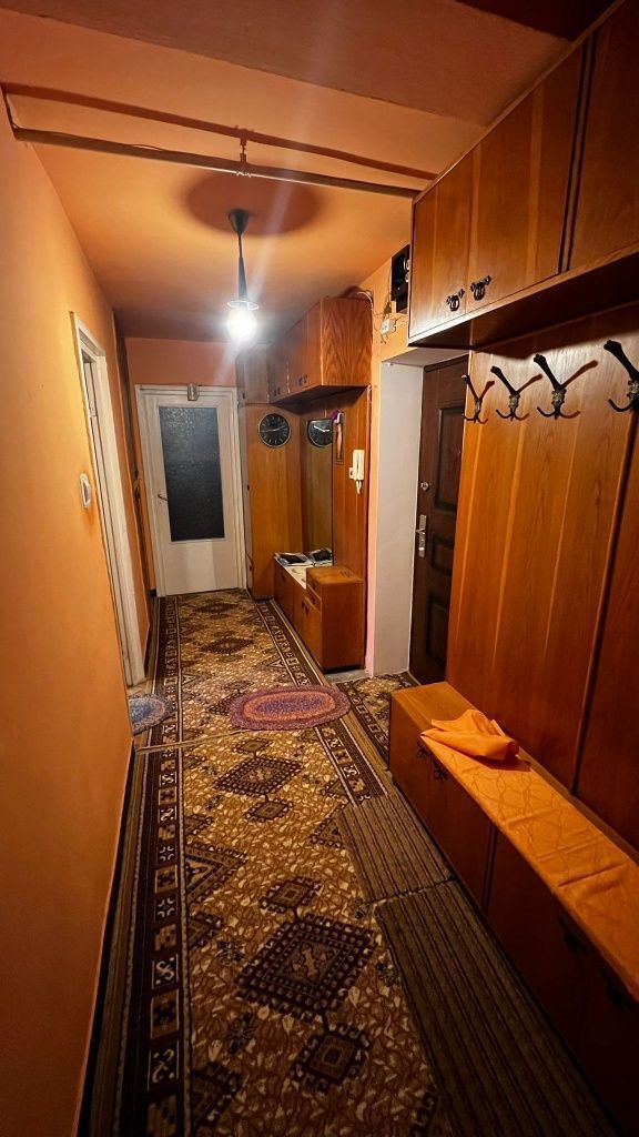 Vand Apartament 2 camere carpati 1 - Poză 5