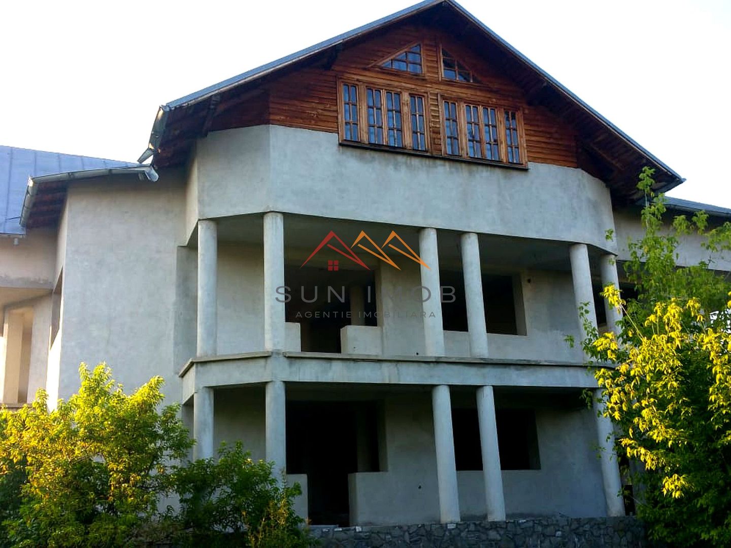 Vila D+P+E+M, teren 1950 mp, suprafata utila 621 mp, Campina, Prahova - Poză 2