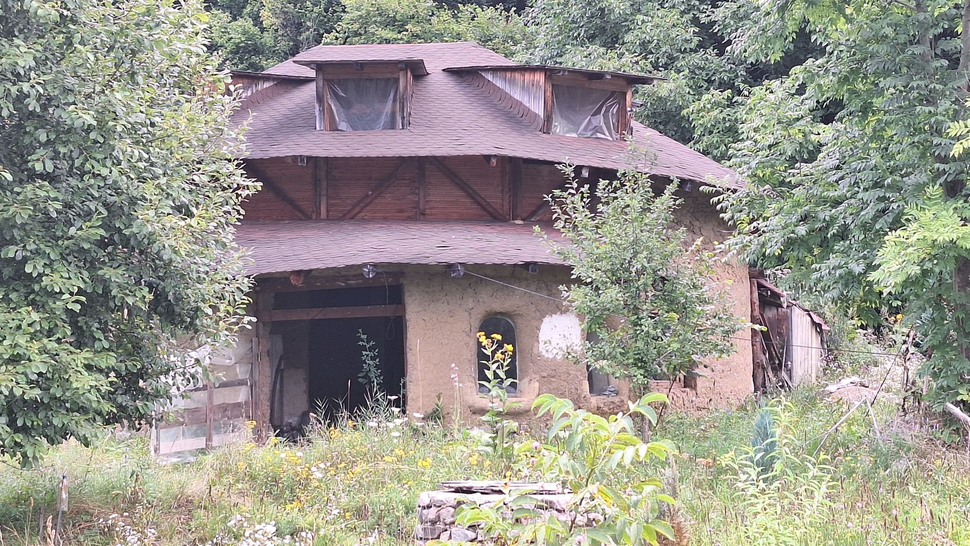 VANZARE ANSAMBLU CASUTE BRADULET ARGES - Poză 7