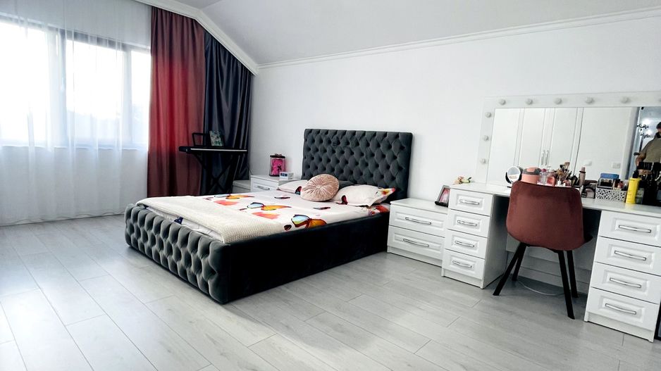 Casă de vânzare – 6 camere P+M, Haieu - Poză 17