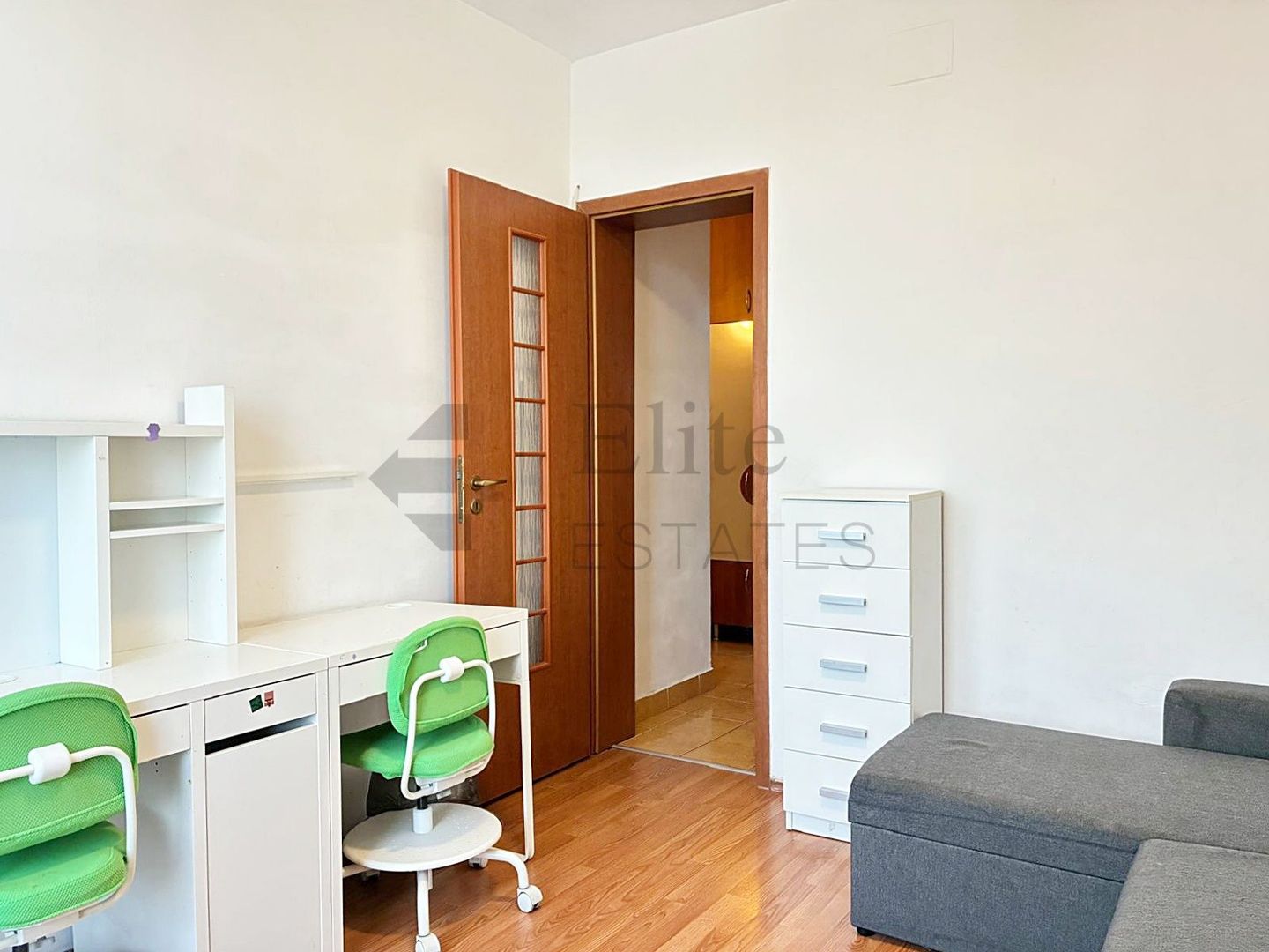 Apartament decomandat cu 2 camere central in Oradea - Poză 12