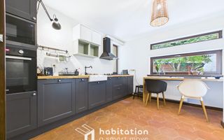 Oază de liniște: vilă spațioasǎ cu grădină matură superbă si  2 garaje - Poză 10