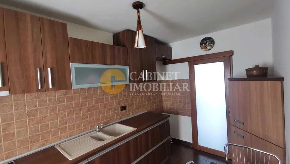 VISANI - 3 CAMERE DECOMANDAT - ETAJUL 1  + 2 LOCURI PARCARE - Poză 5