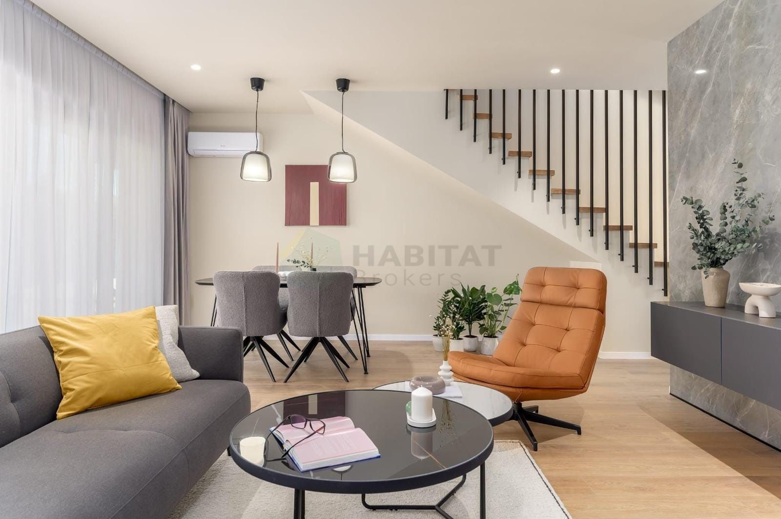 Apartament cu gradina proprie, doua locuri de parcare, gata de mutat - Poză 4