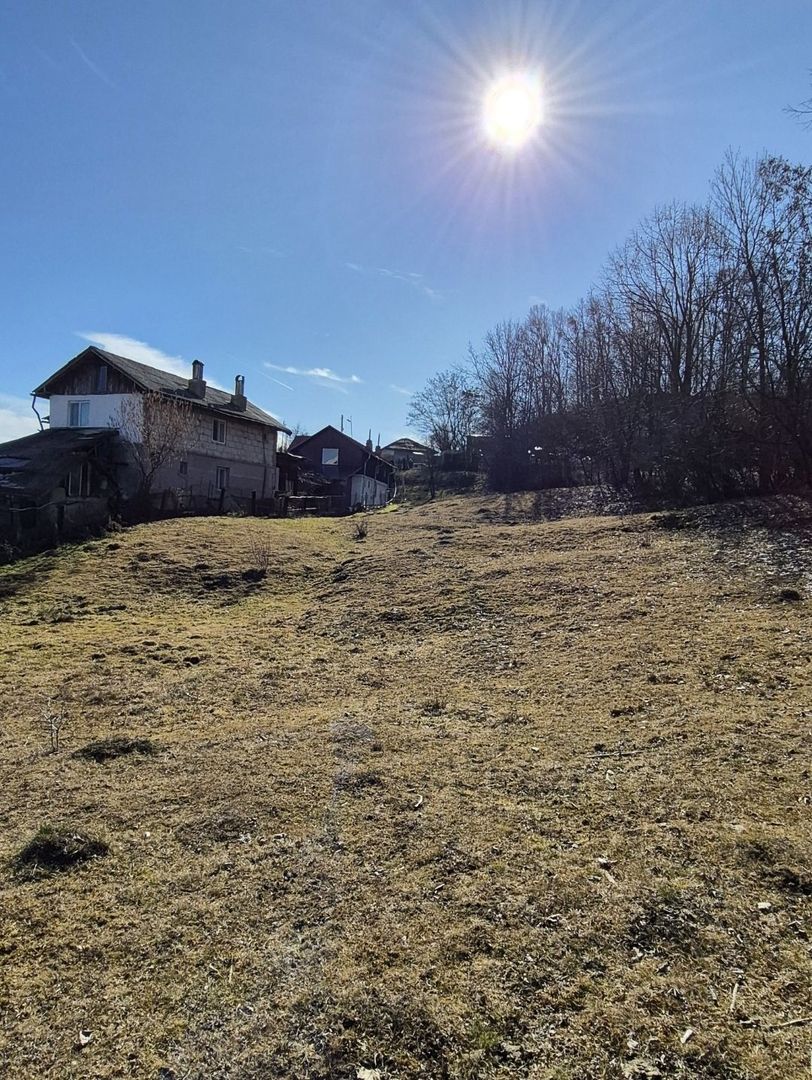 Teren intravilan 3526 mp cu vedere superba catre munte! - Poză 15