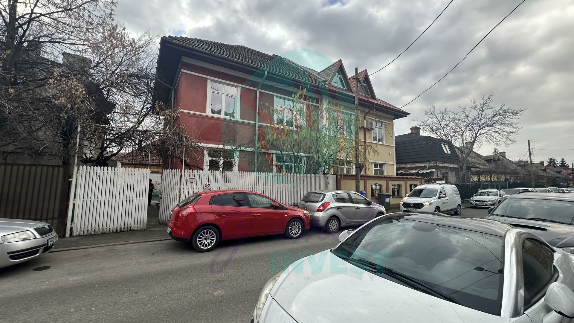 Casa in Vatra Luminoasa cu o curte generoasa - Poză 5
