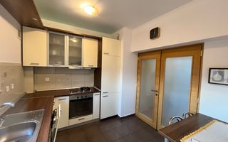 APARTAMENT DEOSEBIT CU 3 CAMERE LA INCHIRIERE IN PIATA VICTORIEI - Poză 5