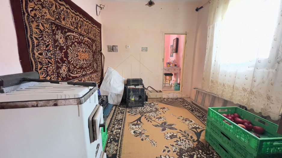 Casă de vânzare în Târgu Ocna - Poză 4