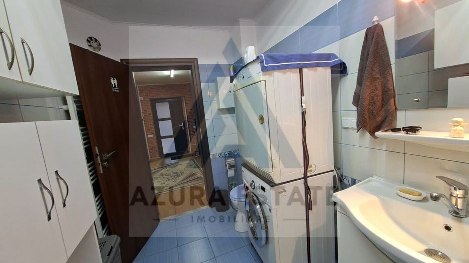Casa 6 camere 2 bai curte 306 mp utili si parcare privata in Selimbar - Poză 16