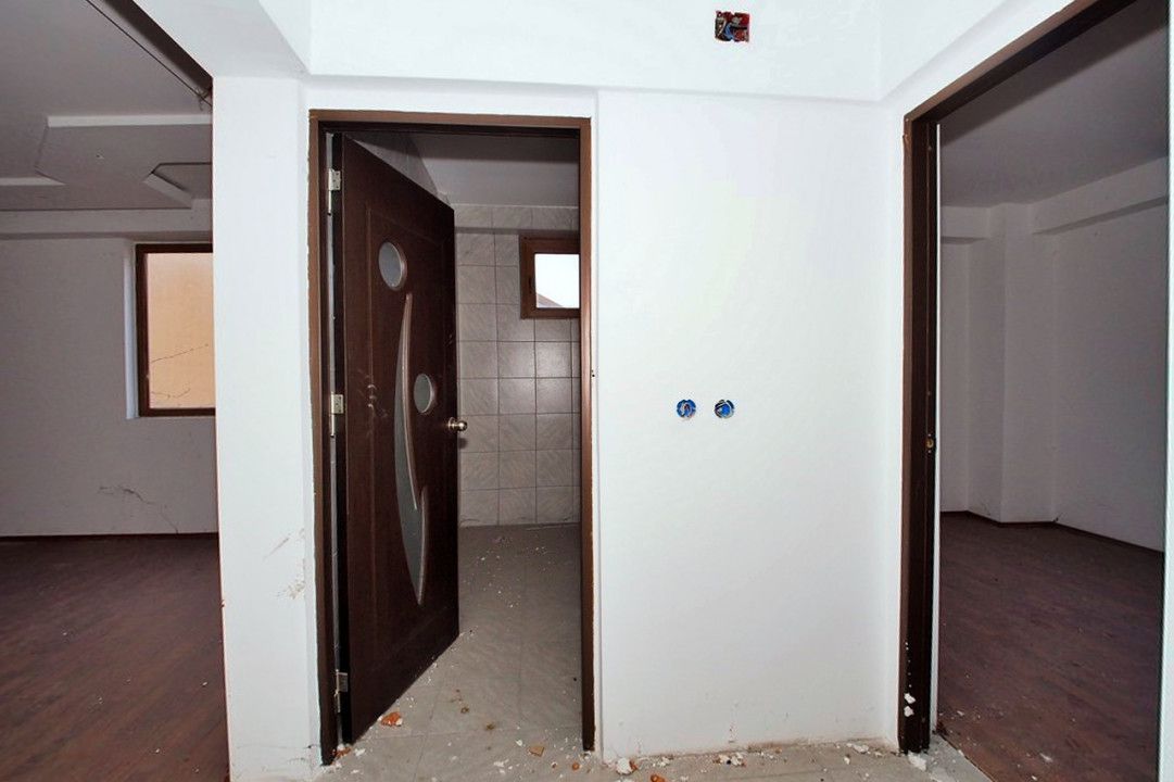 Vanzare Bloc nefinisat, P+3+M, Popa Sapca - Poză 4