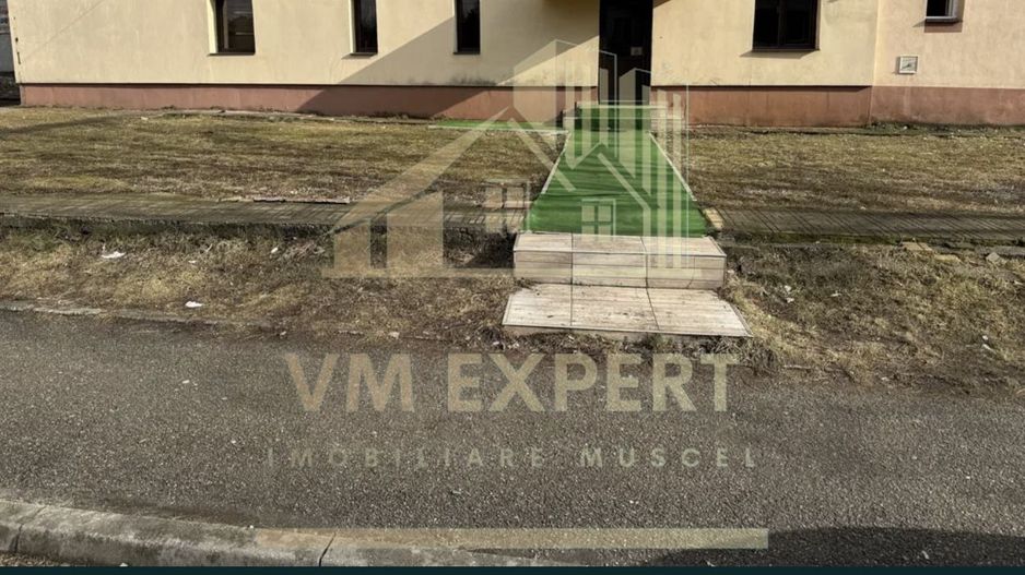 SPATIU COMERCIAL DE INCHIRIAT 80 MP CAMPULUNG - Poză 1