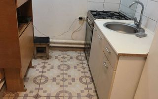 GARSONIERA GIURGIULUI,BUCATARIE ICNHISA, MOBILATA/UTILATA, CURATA - Poză 7