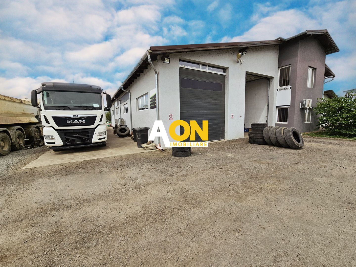 Hala amenajata ca service, 580 mp hala, 5175 mp teren, zona Ciugud - Poză 13