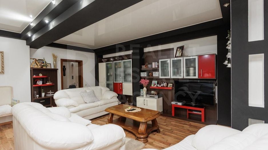Vânzare, penthouse cu suprafața de 227 mp, str. Romană, Ungheni - Poză 12
