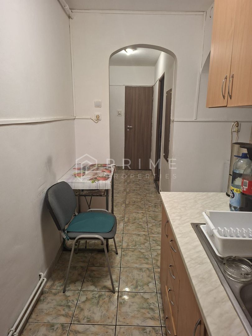 Apartament decomandat cu 3 camere Dambu Pietros - Poză 6