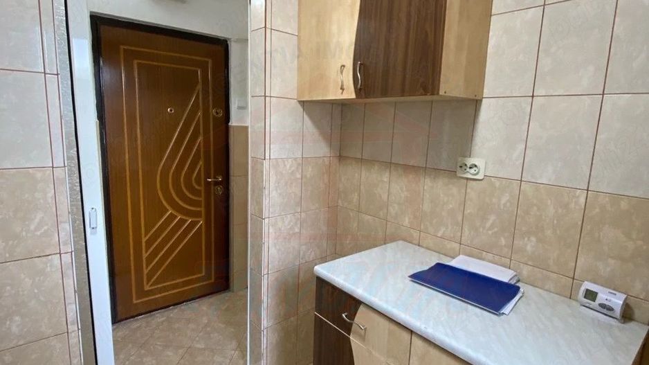 Vanzare apartament cu 2 camere, cartier Micro38, etaj 3 - Poză 3