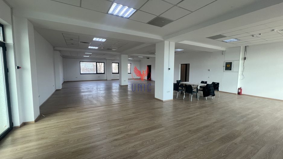 Spatiu Comercial / Birouri Central - Poză 12