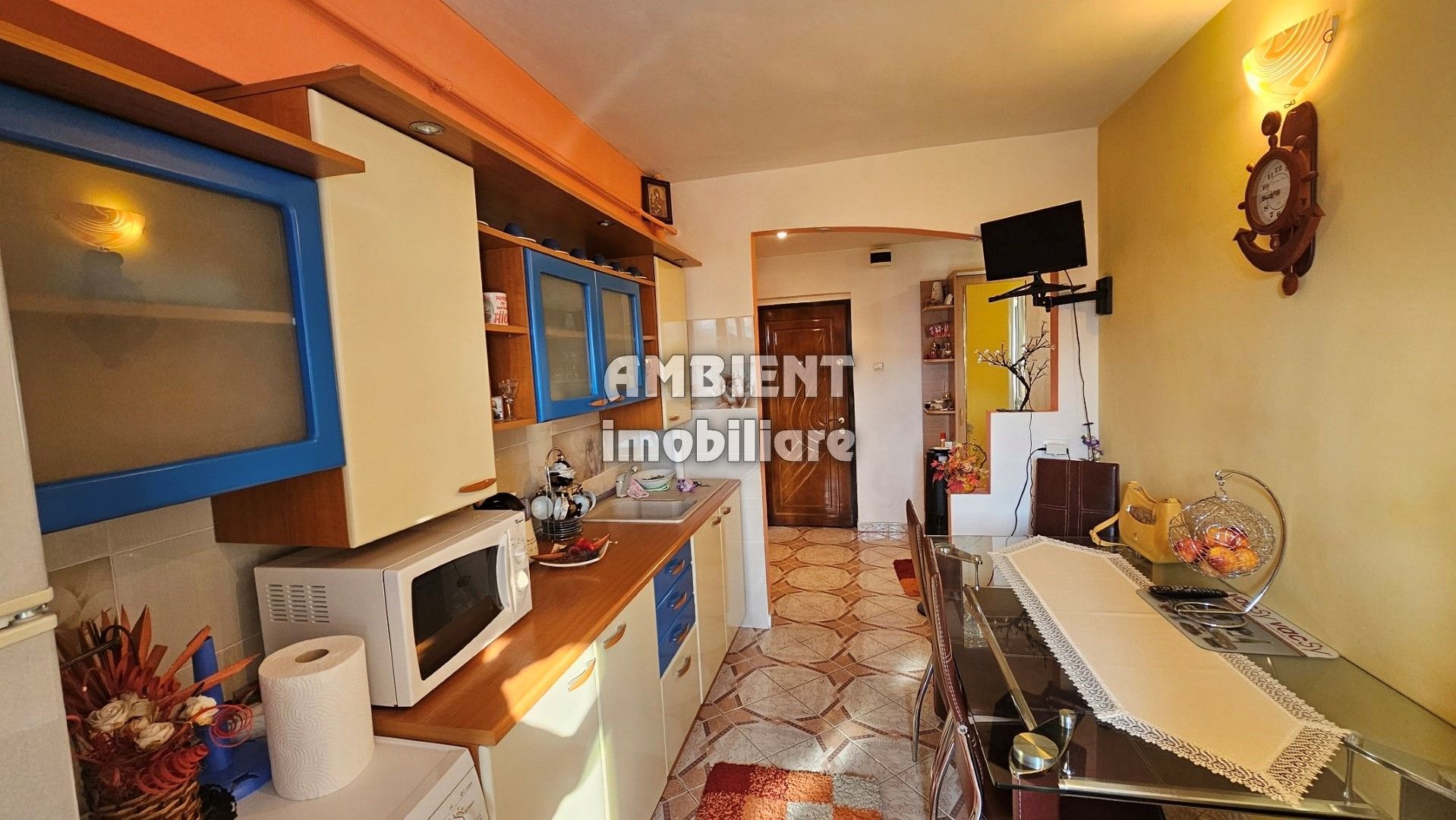 Apartament cu 2 camere, mobilat și utilat, zona TRAIAN; - Poză 3