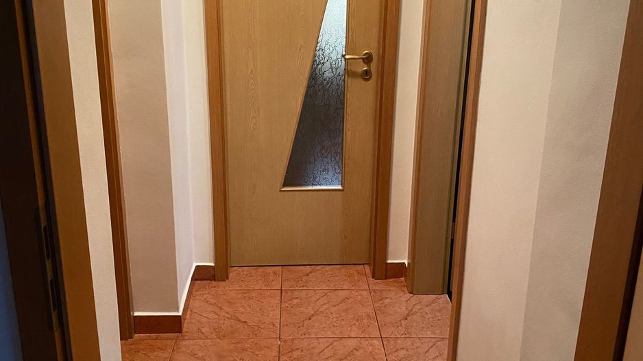 Spitalul judetean | 3 Camere | Centrala proprie| Boxa | Gradina proprie - Poză 8