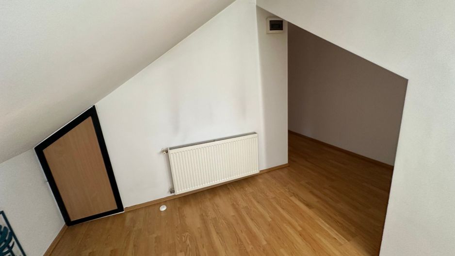 Casa Parter + Mansarda în Braytim - Poză 35