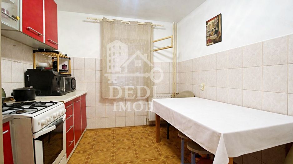 Apartament 2 camere de vânzare in zona Rogerius, Oradea - Poză 4