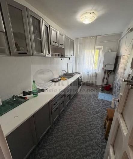 Apartament 2 camere decomandat zona Cug - 106.000 Euro - Poză 4