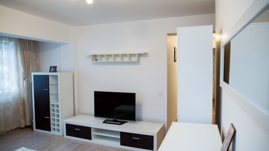 Direct Proprietar | Apartament 2 Camere | Zona Păcii Militari Parcare - Poză 2